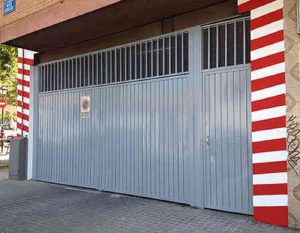 pintura puerta de garaje y parkings en pamplona
